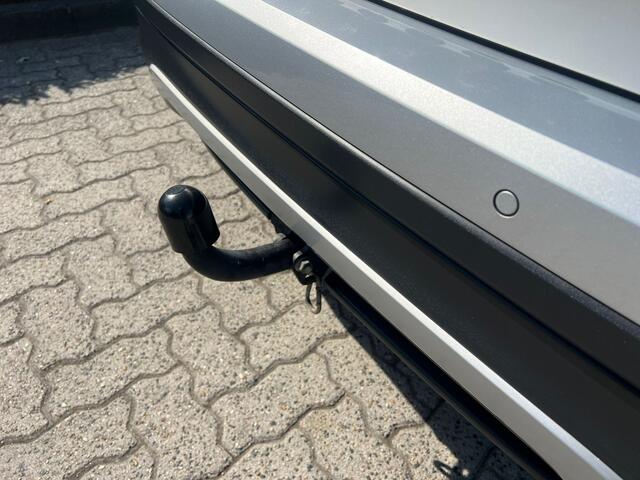 Volkswagen T-Cross 1.0 TSI Style virtual cockpit, trekhaak, navi, cruise, airco