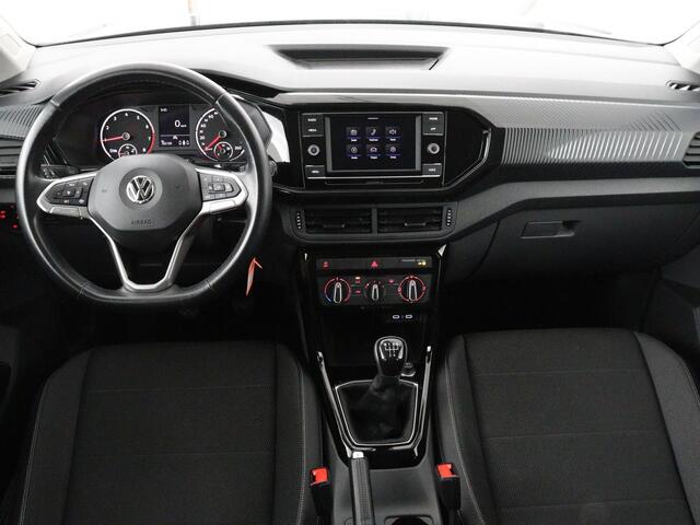 Volkswagen T-Cross 1.0 TSI Life | Adaptive cruise | Side Assist | Sportstoelen | Getint glas | 17'' | Airco | Parkeerhulp | Bluetooth | Regen-/lichtsensor
