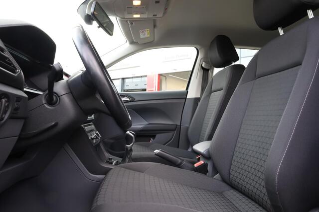 Volkswagen T-Cross 1.0 TSI Life 95PK / 70kW, NL auto 2e eigenaar, trekhaak, 16" LMV, dodehoekdetectie (side assist), navigatie, lendesteunen, adaptieve cruise control (acc), lane assist, airco, elektrisch verstel- en verwarmbare buitenspiegels, multifunctioneel lederen stuu