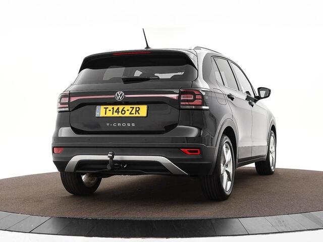 Volkswagen T-Cross 1.5 TSI 150pk DSG Style · Camera · Stoelverwarming · Trekhaak · Apple/Android Car Play · Stoelverwarming ·