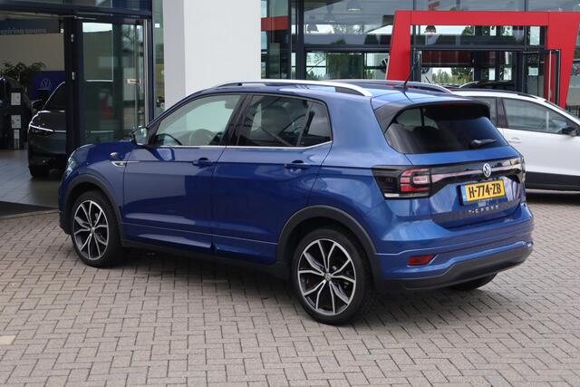 Volkswagen T-Cross 1.0 TSI Style R-Line achteruitrijcamera digitalcockpit 18" LMV spiegel pakket lendesteun LED verlichting pdc voor en achter navigatie stoelverwarming ACC multifunctioneel stuurwiel side assist dodehoek sensor