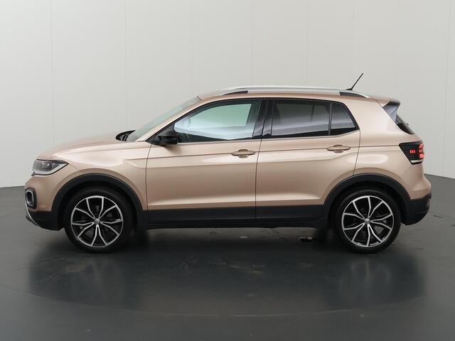 Volkswagen T-Cross 1.0 TSI Style | Trekhaak | Navigatie | Dodehoekdetectie | Parkeercamera