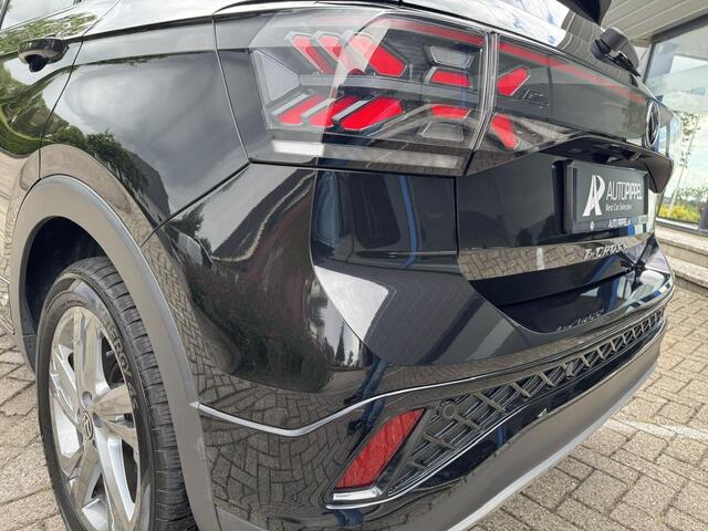Volkswagen T-Cross 1.5 TSI R-Line 150pk | DSG | ACC | IQ.light | Trekhaak | Navi |