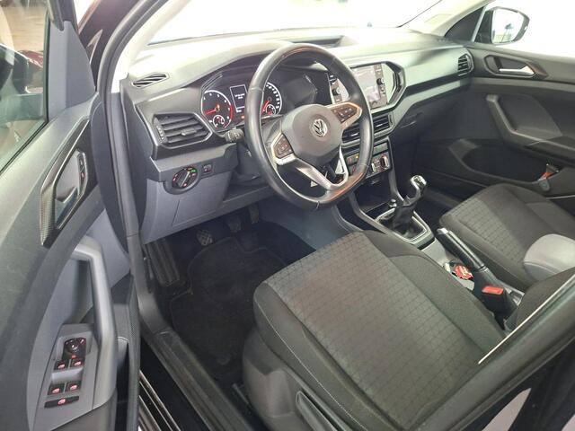 Volkswagen T-Cross 1.0 TSI 115pk Life / Navigatie / Stoelverwarming / Trekhaak