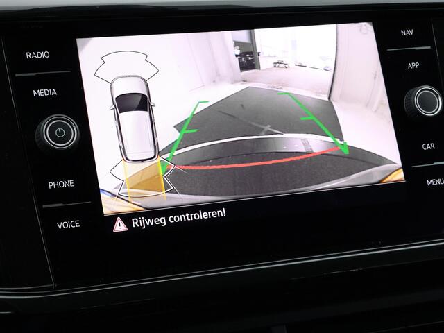 Volkswagen T-Cross 1.0 TSI 95pk Life · Apple/Android Car Play · Trekhaak afneembaar · Camera ·Dodehoeksensoren · Alarm · Navigatie · Stoelverwarming · 17'' Inch · Clima ·