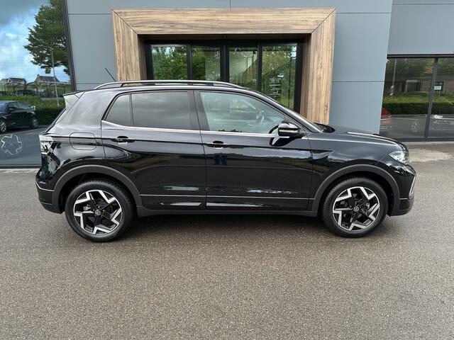 Volkswagen T-Cross 1.5 TSI 150pk DSG R-Line | Camera | Trekhaak | Navi | IQ light | Rijklaar incl. garantie