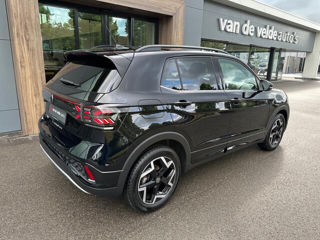 Volkswagen T-Cross 1.5 TSI 150pk DSG R-Line | Camera | Trekhaak | Navi | IQ light | Rijklaar incl. garantie