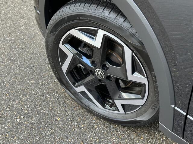 Volkswagen T-Cross 1.5 TSI 150pk DSG R-Line | Camera | Trekhaak | Navi | IQ light | Rijklaar incl. garantie