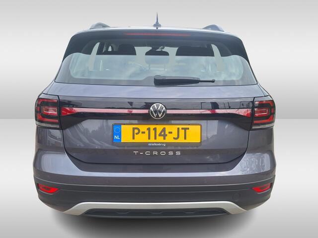Volkswagen T-Cross 1.0 TSI Life Navigatie / Parkeersensoren / App-connect / Licht & Zicht pakket