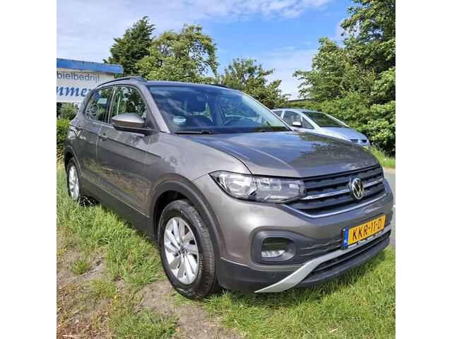 Volkswagen T-Cross 1.0 TSI Life Navigatie - Sportvelgen - Verwarmde stoelen