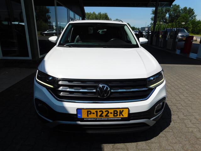 Volkswagen T-Cross 1.5TSI 150PK STYLE!! All-in Prijs! Trekhaak!