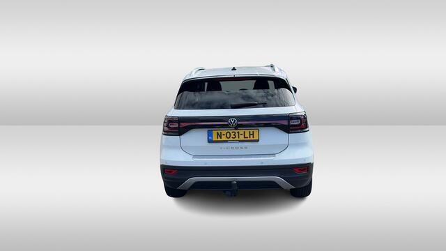 Volkswagen T-Cross 1.0 TSI DSG Style / Trekhaak / Virtual cockpit / Achteruitrij camera / 17'' LMV HAL