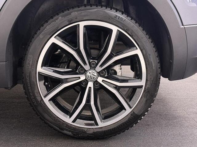 Volkswagen T-Cross 1.0 TSI Automaat Trekhaak/18inch/Camera/Ad.Cruise /Stoelverw/led/Dakrail/4S.Banden