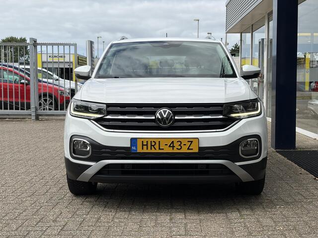 Volkswagen T-Cross 1.0 TSI Style / Adaptieve Cruise-Control / Stoelverwarming / Trekhaak / Apple-Carplay & Android-Auto / LED / Keyless / Dodehoek-Detectie / Climate-Control / DAB Radio-Bluetooth / Getint-Glas / PDC V+A met Camera / 17'' LMV / All-Seasons / ENZ.