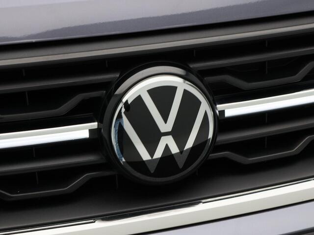 Volkswagen T-Cross 1.5 TSi 150 Pk Automaat R-Line Edition | Stoelverwarming | Adaptive Cruise | Camera | IQ Light | CarPlay | 17 Inch | 22.179 Km !!