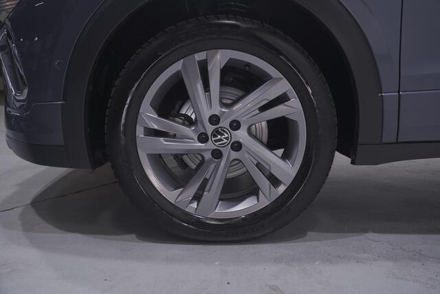 Volkswagen T-Cross 1.5 TSI R-Line Navi 2xR-line PDC v+a Private-glas 17"-LMV Digi-cockpit Carbon-inlegdelen cruise-controle climate-controle Apple Carplay Achteruitrijcamera Stoelverwarming