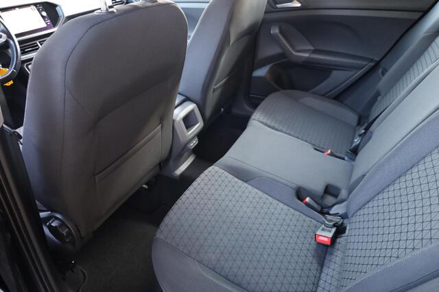 Volkswagen T-Cross 1.0 TSI Life CARPLAY ACC NAVI DAB 17"LMV NAP BLIND-SPOT ENZ!