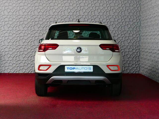 Volkswagen T-Roc 1.5 TSI 150PK 19'' R-LINE LMVCARPLAY NAVI STOEL VERW. LED VIR.COCKPIT 03/2024 70 BIJNA NIEUWE VOLKSWAGEN'S UIT VOORRAAD LEVERBAAR