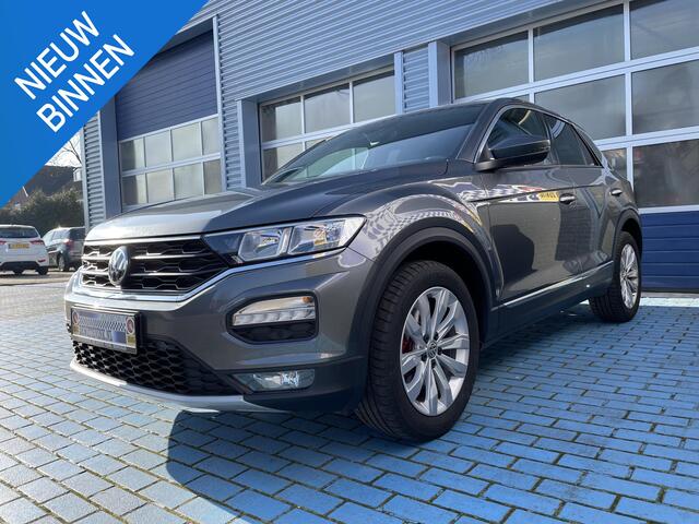 Volkswagen T-Roc 1.5 TSI Sport ADAP CRUISE APPLE STOELVERW.