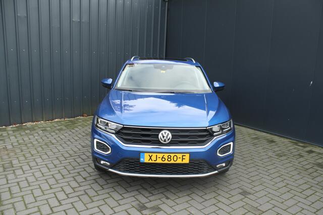 Volkswagen T-Roc 1.0 TSI Style - VIRTUAL DASHBOARD - PANORAMADAK - NAVIGATIE - CAMERA