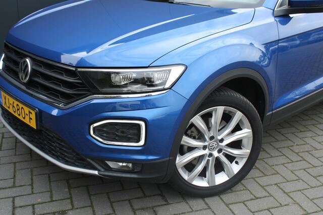 Volkswagen T-Roc 1.0 TSI Style - VIRTUAL DASHBOARD - PANORAMADAK - NAVIGATIE - CAMERA