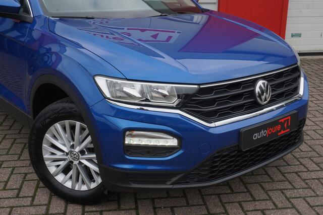 Volkswagen T-Roc 1.0 TSI Sport | ACC | Navigatie | Airco | Voorstoelen verwarmd |