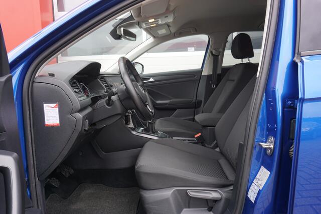 Volkswagen T-Roc 1.0 TSI Sport | ACC | Navigatie | Airco | Voorstoelen verwarmd |