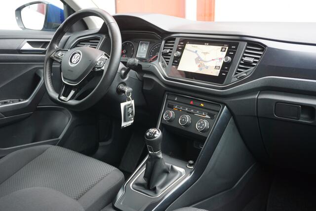 Volkswagen T-Roc 1.0 TSI Sport | ACC | Navigatie | Airco | Voorstoelen verwarmd |