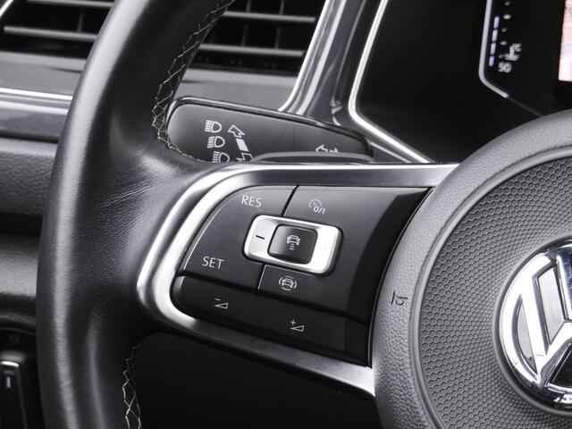 Volkswagen T-Roc 1.5TSi SPORT/ R-LINE/ VIRTUAL/ 19INCH/ *NL-AUTO*
