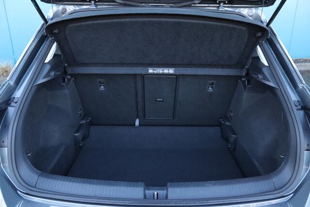 Volkswagen T-Roc 1.0 TSI Style Executive ECC|ADAPT.CRUISE|CARPLAY|NAV|A.R.CAM|PDC|LMV