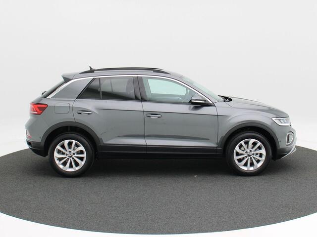 Volkswagen T-Roc Life Edition 1.5 TSI 110 kW / 150 pk DSG | Navigatie | Camera | Adaptive Cruise | App Connect |
