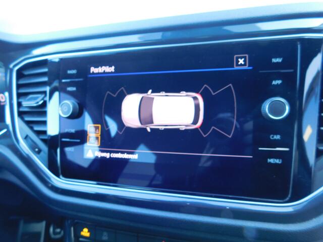 Volkswagen T-Roc 1.5 TSI R-Line, Carplay, ACC, Virtual Cockpit, Trekhaak