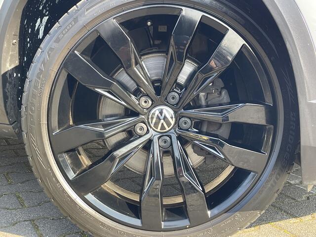 Volkswagen T-Roc 1.5 TSI Sport | CarPlay | Camera | Keyless | ACC | LED | DAB+ | 18 inch