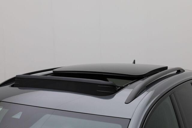 Volkswagen T-Roc 1.5 TSI 150 pk DSG R-Line Edition | Panoramadak | Stuur-/stoelverwarming | Achteruitrijcamera | Keyless Entry
