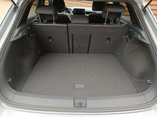 Volkswagen T-Roc 1.0 TSI R-Line Business