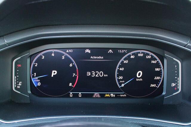 Volkswagen T-Roc Cabrio 1.5 TSI 150PK AUTOMAAT R-LINE | VIRTUAL COCKPIT | STOEL/STUUR VERWARMING | 19" LICHTMETALEN VELGEN | FULL LED KOPLAMPEN | DODEHOEK DETECTIE | ADAPTIVE CRUISE CONTROL | KEYLESS ENTRY/START | PARKEERSENSOREN VOOR EN ACHTER | ACHTERUITRIJ CAMERA | LED