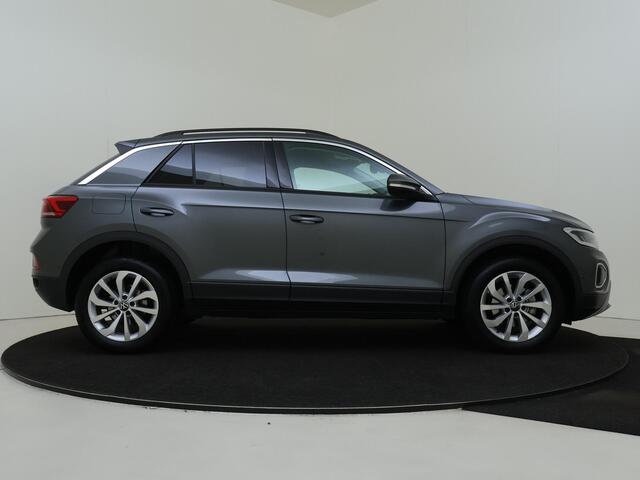 Volkswagen T-Roc 1.0 TSI Life Edition | Achteruitrijcamera | Keyless | Parkeerassistent | CarPlay | Digitale cockpit | Adaptieve cruise control | Parkeersensoren |