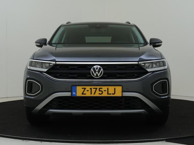 Volkswagen T-Roc 1.0 TSI Life Edition | Achteruitrijcamera | Keyless | Parkeerassistent | CarPlay | Digitale cockpit | Adaptieve cruise control | Parkeersensoren |