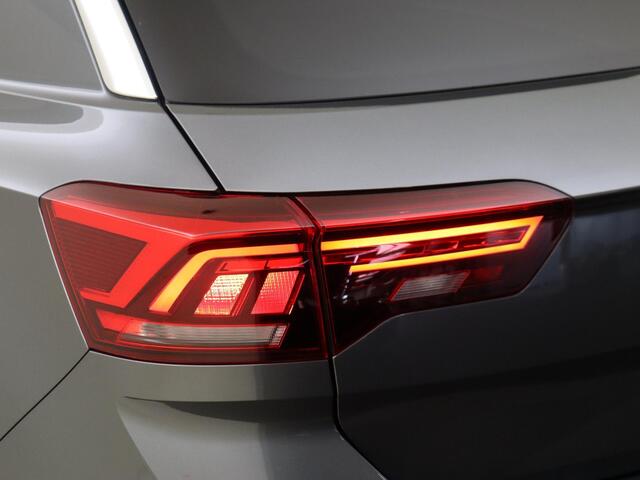 Volkswagen T-Roc 1.0 TSI Life Edition | Achteruitrijcamera | Keyless | Parkeerassistent | CarPlay | Digitale cockpit | Adaptieve cruise control | Parkeersensoren |