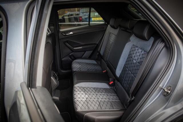 Volkswagen T-Roc 1.5 TSI R-Line Edition Dodehoek detector, Isofix, Cruise. adap, R-Line ex- en interieur