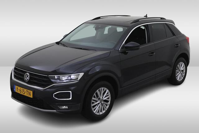 Volkswagen T-Roc 1.0 TSI Style / DIigtaal dashboard / LED / Pano / Climate controle / Navigatie / Parkeersensoren /