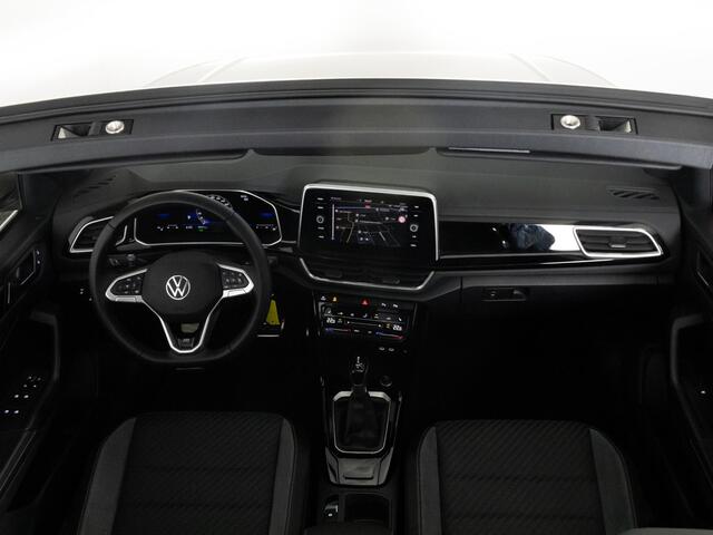 Volkswagen T-Roc 1.5 TSI R-Line | LED IQ | Stoelverwarming | Stoel En Stuurwiel verwarming |