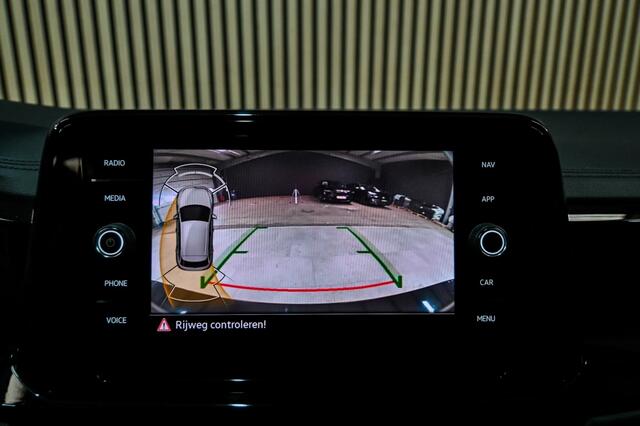 Volkswagen T-Roc 1.5 TSI R-Line Beats|Navi|ACC|Pano|Trekhaak