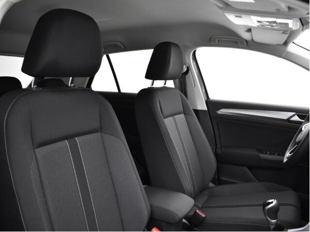 Volkswagen T-Roc Life Edition 1.0 TSI 116 pk 6 versn. Hand · Airconditioning automatisch, 2-zone (climatronic) · Multimedia pakket ·