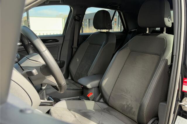 Volkswagen T-Roc 1.0 TSI R-Line 110pk - Navi - Virtual cockpit - ACC - LED - 2 x R-Line - Stoelverwarming - Rijklaar