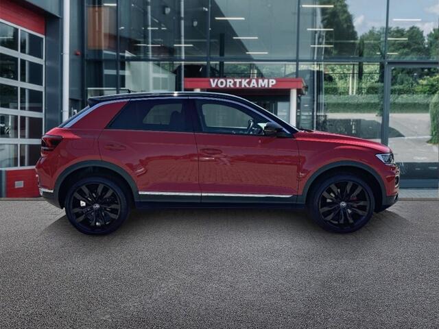 Volkswagen T-Roc 1.5 TSI DSG SPORT TREKHAAK/CAMERA/BEATS/NAVI/ACC/STOELVERW/E-KLE