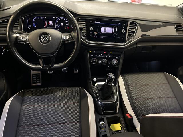 Volkswagen T-Roc 1.5 TSI Sport Virtual Cockpit | + Winterset op LM velgen | Compleet!