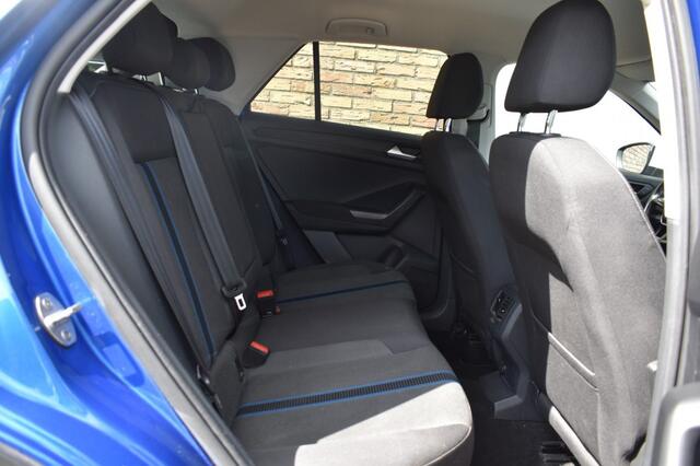 Volkswagen T-Roc 1.5 TSI SPORT, Xenon, Virtual, Navi