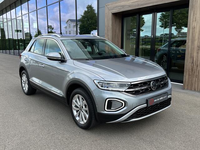 Volkswagen T-Roc 1.5 TSI 150pk DSG Style | Dode hoek | Camera | Keyless | Elek. Achterklep | Rijklaar incl. garantie