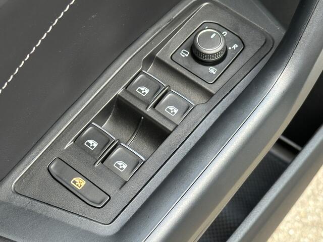 Volkswagen T-Roc 1.5 TSI 150pk DSG Style | Dode hoek | Camera | Keyless | Elek. Achterklep | Rijklaar incl. garantie